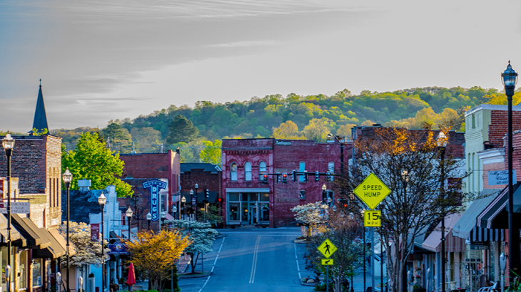 clifton-tn-antique-district_By-Austin-via-Adobe-Stock.png